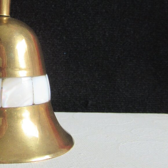 Mother of Pearl inlay, Vintage brass hand bell, India - Picture 6 of 7